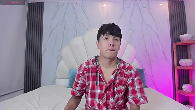 hoot booys  online show from March 2026 08:54:01 PM