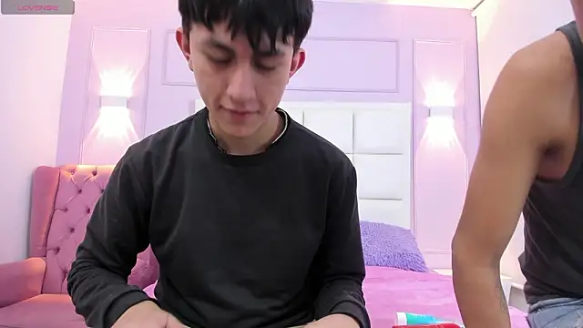 hoot booys  online show from March 2026 08:31:02 PM