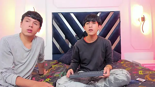 Snapshot of hoot_booys_ chatting on November 2025 03:32:01 AM hoot booys online show from November 2025 03:32:01 AM