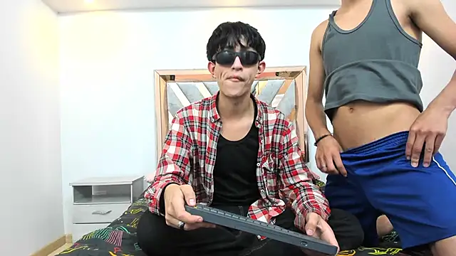 Snapshot of hoot_booys_ chatting on November 2025 08:13:01 PM hoot booys online show from November 2025 08:13:01 PM