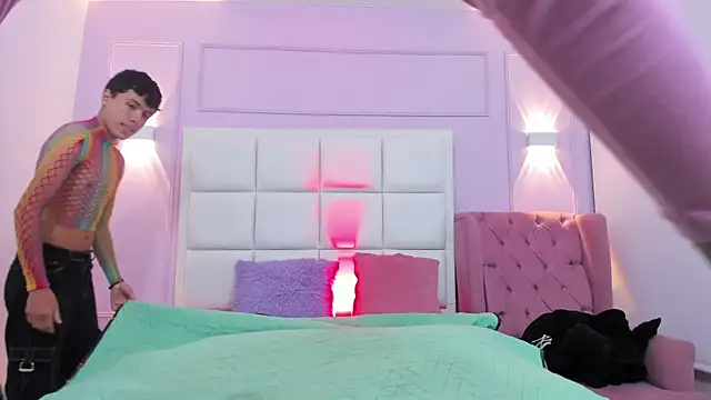 Snapshot of hoot_booys_ chatting on October 2025 08:30:02 PM hoot booys online show from October 2025 08:30:02 PM