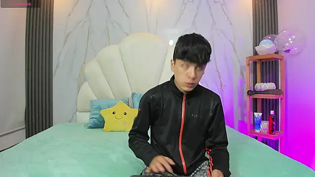 hoot booys  online show from March 2026 07:41:01 PM