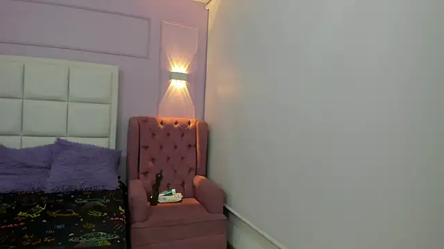 hoot booys  online show from December 2025 09:20:02 PM