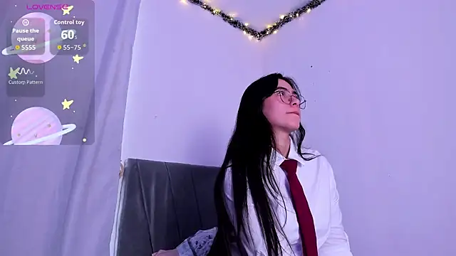 Snapshot of Madison_Grey_ chatting on June 2026 01:12:02 PM Madison Grey online show from June 2026 01:12:02 PM