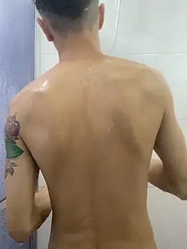 leozin01 online show from March 2026 12:12:01 AM