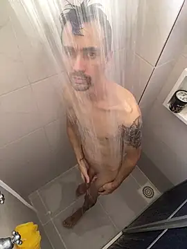 leozin01 online show from March 2026 01:55:01 PM