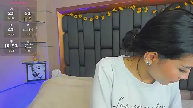 TanyaBello online show from December 2025 01:26:02 PM