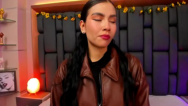 TanyaBello online show from November 2025 01:43:01 PM