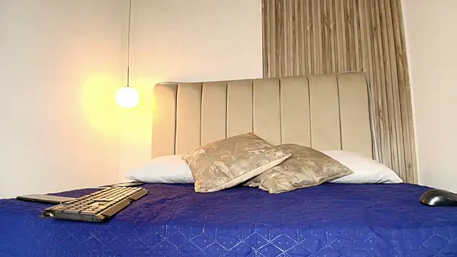 EvaaSinclair online show from March 2026 04:36:02 PM