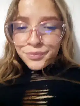 Snapshot of bambiluly chatting on October 2025 02:14:02 AM bambiluly online show from October 2025 02:14:02 AM