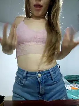 Snapshot of bambiluly chatting on November 2025 11:32:02 PM bambiluly online show from November 2025 11:32:02 PM