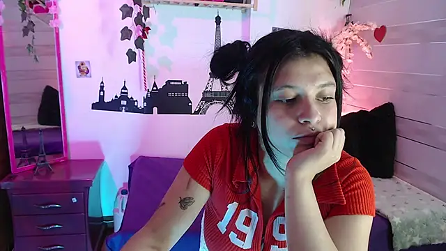 petite coral online show from May 2026 01:16:02 AM