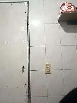 petite coral online show from December 2025 02:05:02 AM