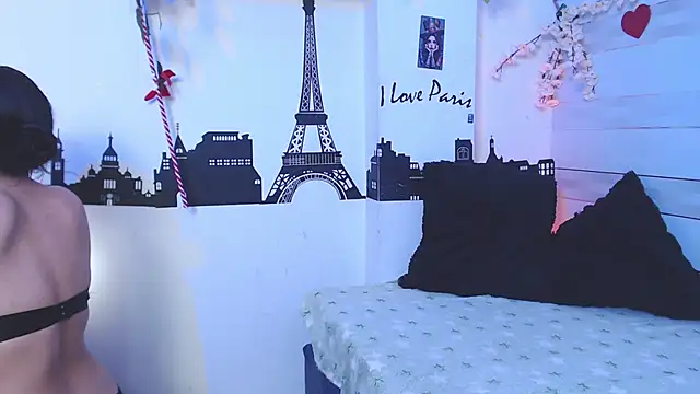 petite coral online show from June 2026 03:23:02 AM