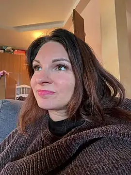 kinkysarahx online show from April 2026 02:07:02 PM