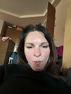 kinkysarahx online show from April 2026 03:52:02 PM