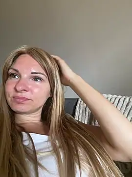 kinkysarahx online show from July 2026 08:55:02 AM