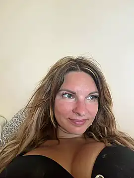 kinkysarahx online show from June 2026 10:15:02 AM