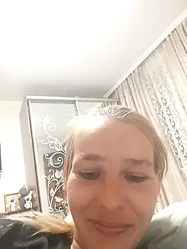 Snapshot of Coare_Cindy chatting on June 2026 07:04:01 PM Coare Cindy online show from June 2026 07:04:01 PM