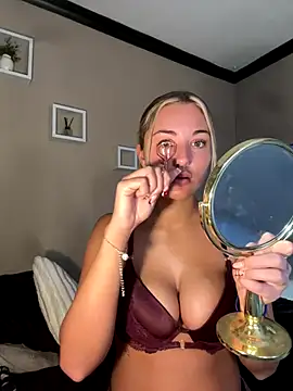 LaceyMilliexoxo online show from November 2025 10:26:01 AM