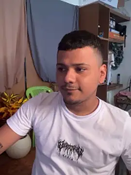 Snapshot of Hizli__ chatting on December 2025 09:36:02 PM Hizli online show from December 2025 09:36:02 PM