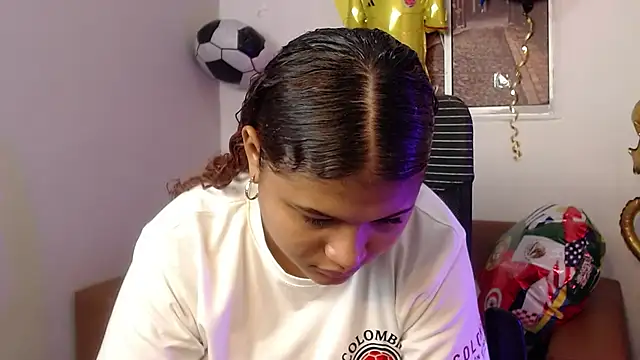 Snapshot of miel_alisha chatting on June 2026 12:21:02 PM miel alisha online show from June 2026 12:21:02 PM