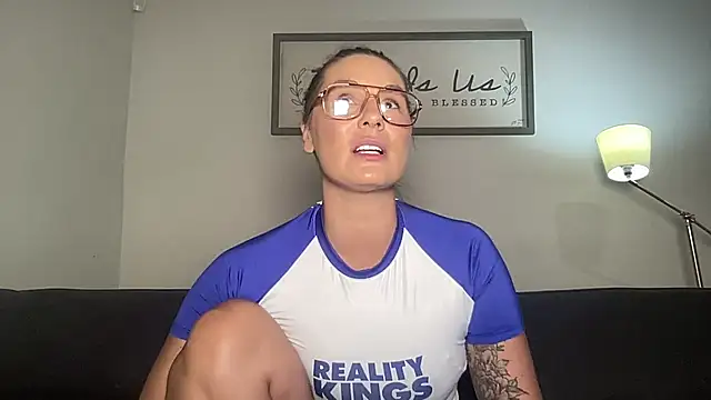 Snapshot of Mandyrheaa chatting on October 2025 01:13:01 AM Mandyrheaa online show from October 2025 01:13:01 AM