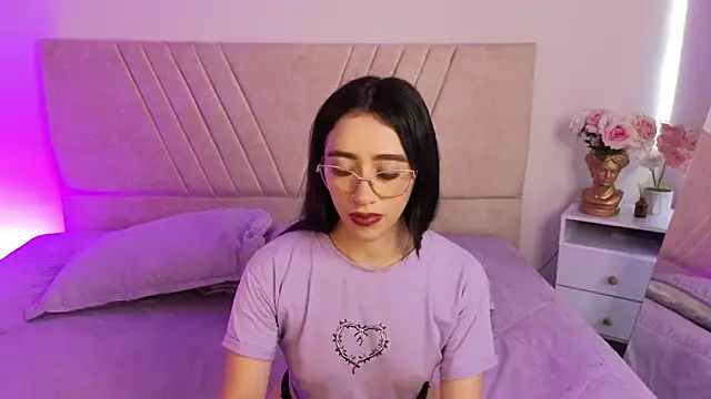 GabbieHill online show from October 2025 08:08:01 PM