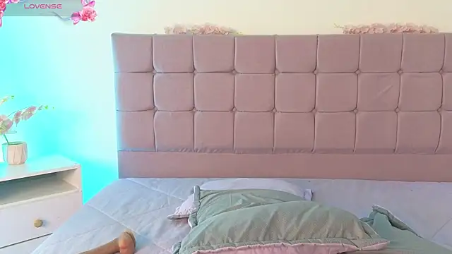 GabbieHill online show from December 2025 09:10:02 PM