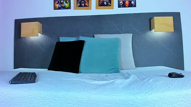 iamdoll online show from February 2026 08:28:01 PM