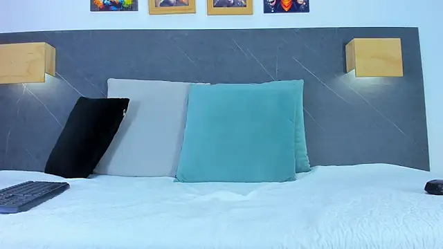 iamdoll online show from February 2026 07:58:02 PM