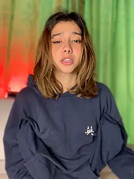 MiaaCute- online show from October 2025 09:03:01 PM