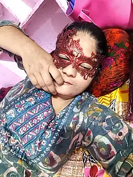 SAIRA-hot online show from November 2025 09:03:02 AM