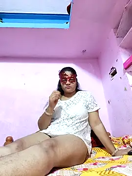 SAIRA-hot online show from November 2025 06:00:02 PM