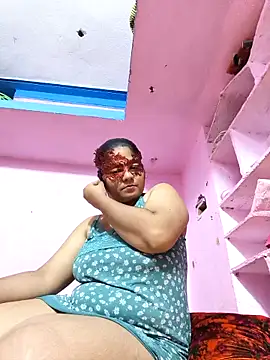 SAIRA-hot online show from November 2025 05:41:01 PM