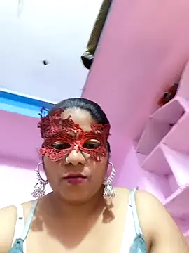 SAIRA-hot online show from November 2025 06:12:01 PM