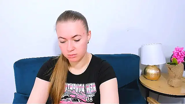 LeaNaughty online show from November 2025 06:40:02 AM