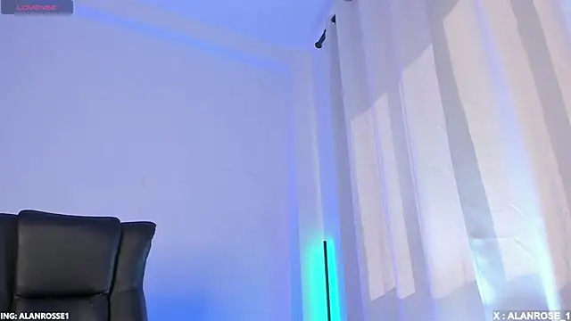 AlanRose01 online show from November 2025 01:21:02 PM