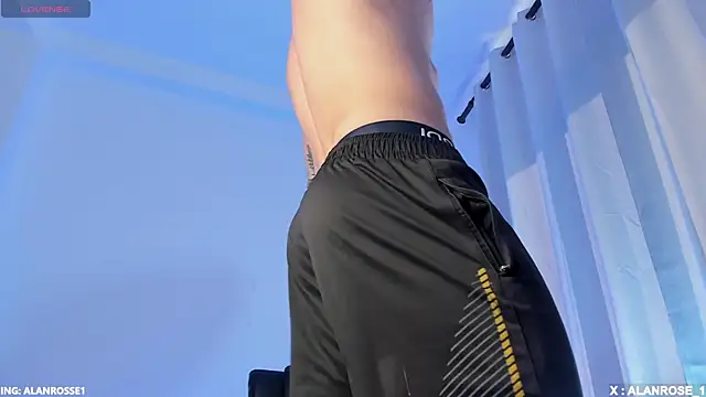 AlanRose01 online show from December 2025 01:10:02 PM