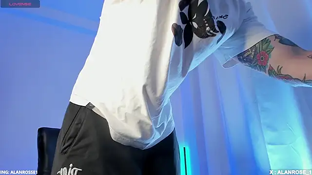 AlanRose01 online show from November 2025 01:55:01 PM