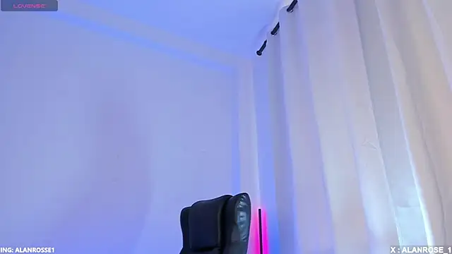 AlanRose01 online show from November 2025 01:37:02 PM