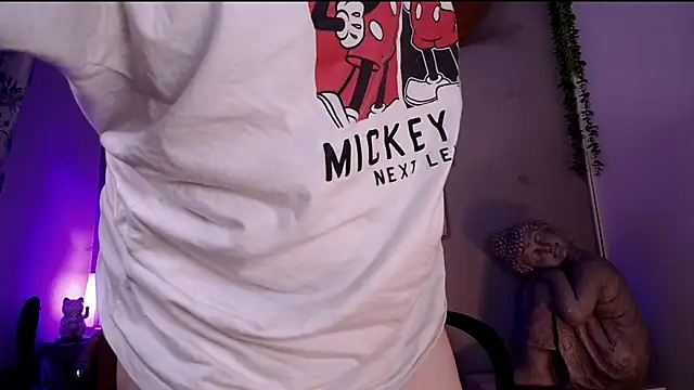 Snapshot of Violetafetish-dirty chatting on June 2026 01:25:01 AM Violetafetish-dirty online show from June 2026 01:25:01 AM