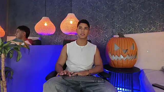 Zayne cross online show from October 2025 05:29:02 AM
