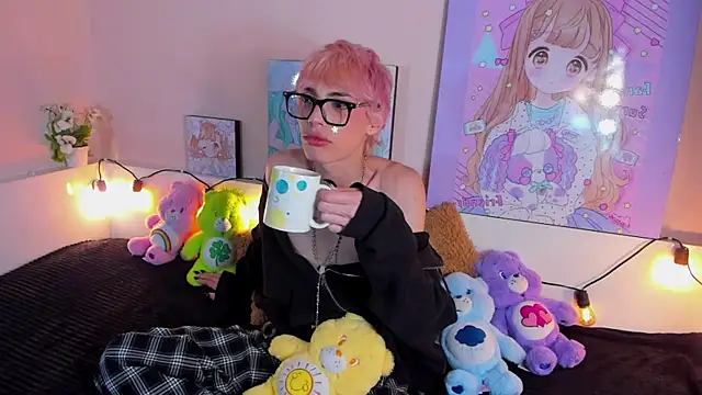 Strawberry Kitty  online show from October 2025 03:51:01 AM