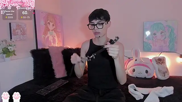 Strawberry Kitty  online show from January 2026 03:54:01 AM