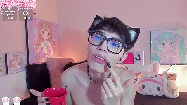 Strawberry Kitty  online show from January 2026 04:05:01 AM