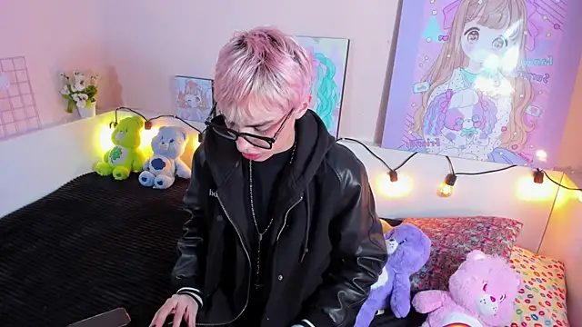 Strawberry Kitty  online show from November 2025 04:16:01 AM