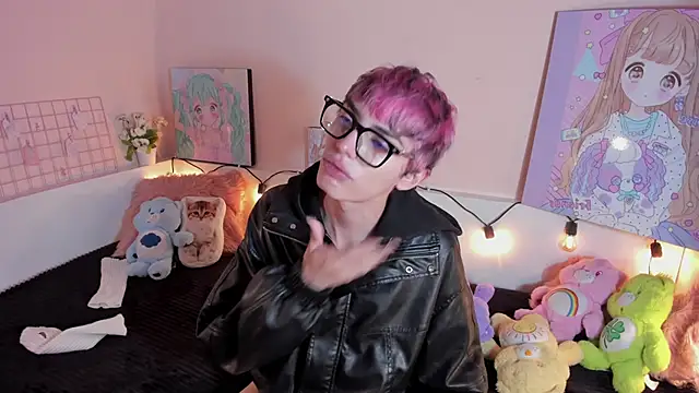 Strawberry Kitty  online show from November 2025 04:11:01 AM