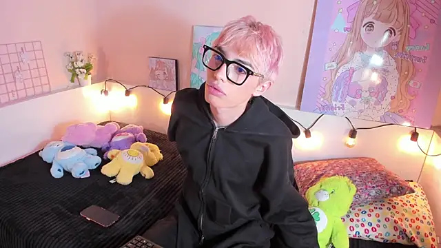 Strawberry Kitty  online show from November 2025 03:54:02 AM