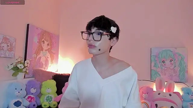 Strawberry Kitty  online show from March 2026 02:37:01 AM